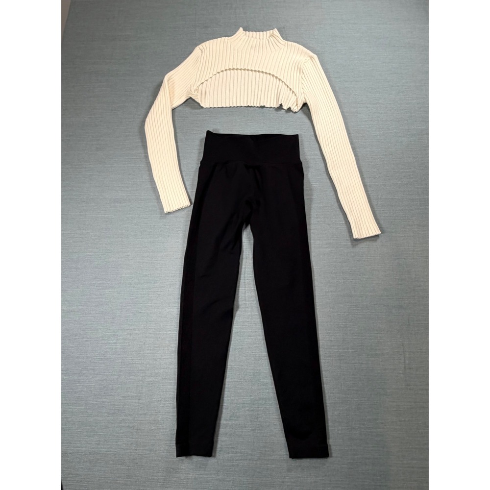 Unbranded Activewear Set Women Small Black Cream Excellent Scrunch Butt Shrug